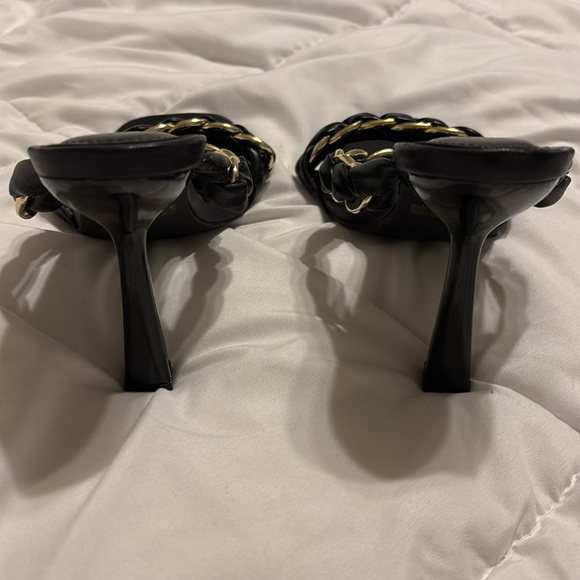 Liliana gold chain and black braided heels size 7 1/2 - Picture 2 of 6